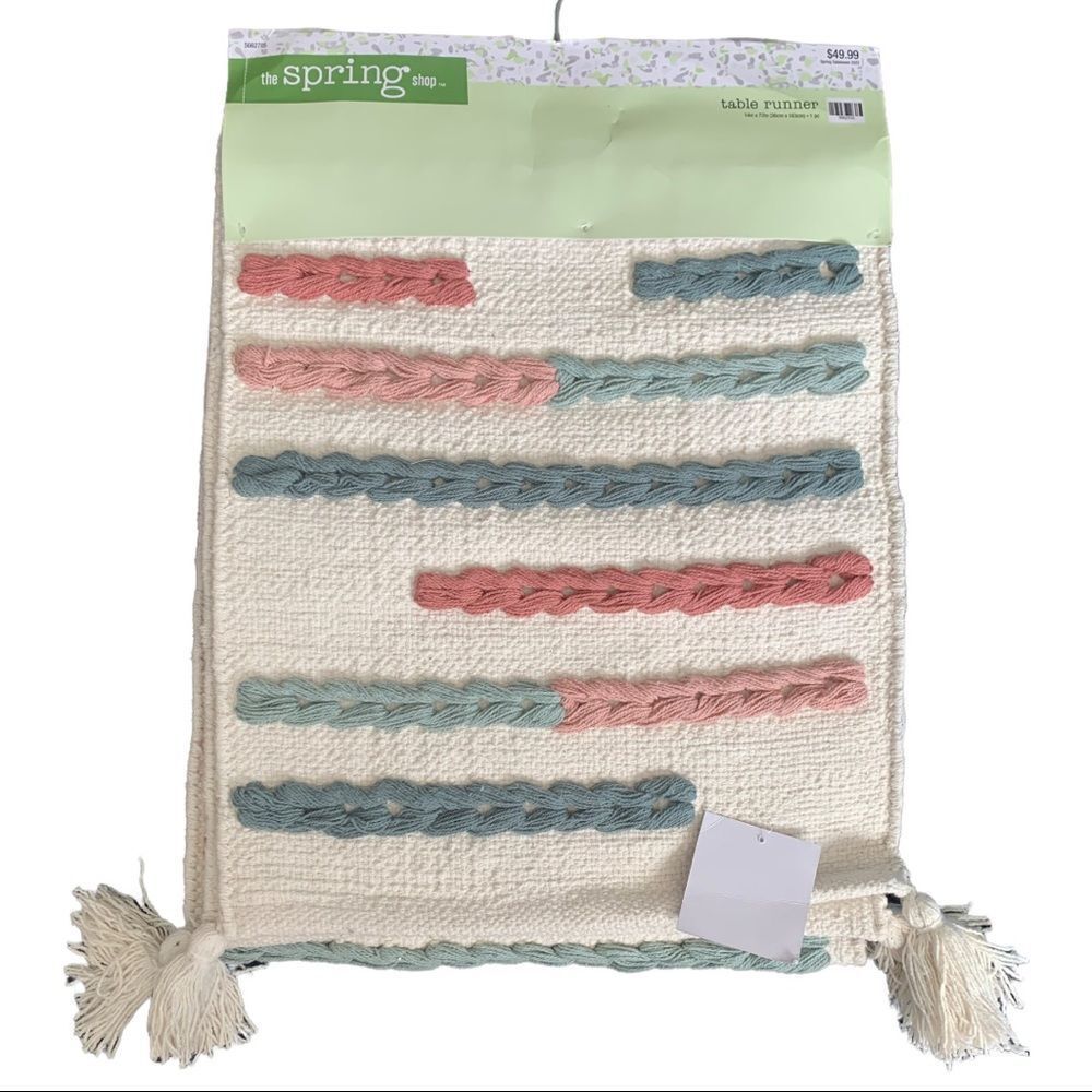𝅺THE Spring Shop Table Runner